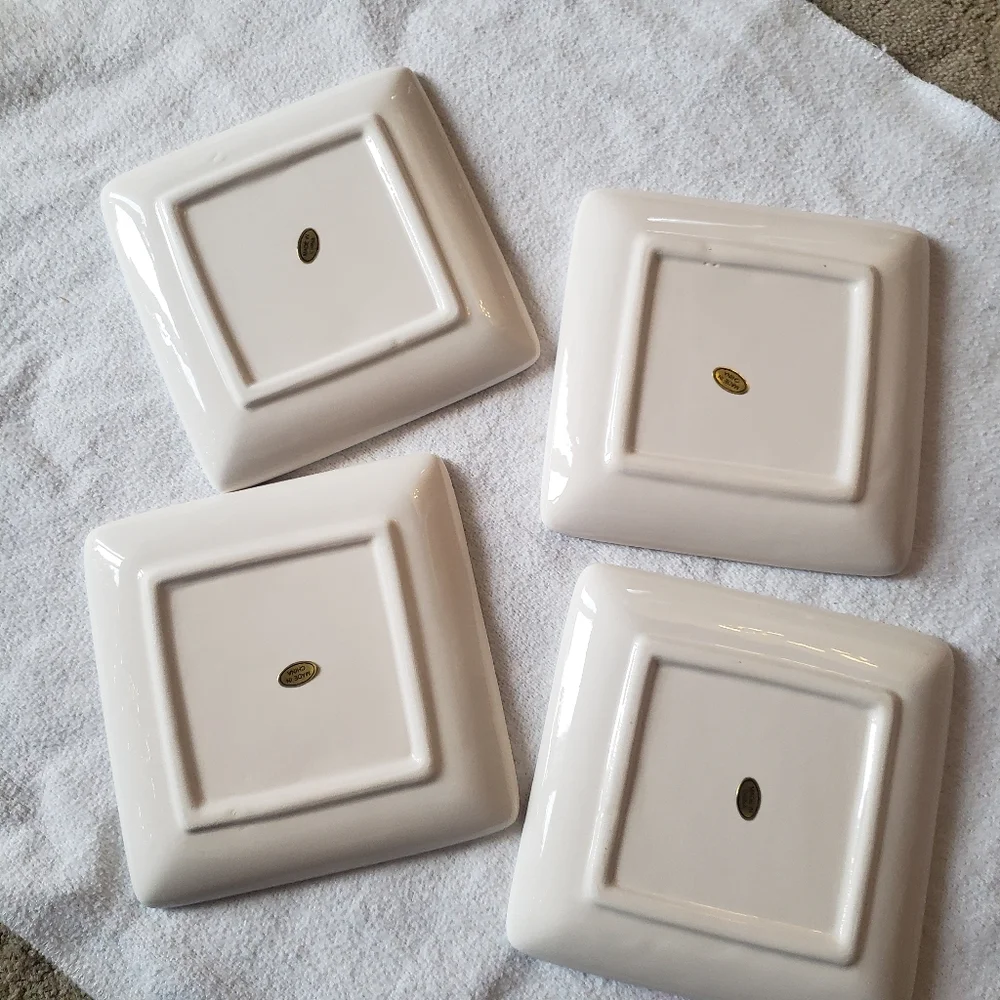 NWT Market Day Sparkle Tree Dessert Plates